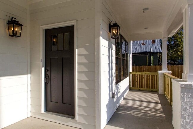 2044 Straightway Ave in Nashville, TN - Building Photo - Building Photo