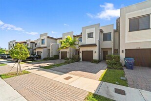 20544 NE 5th Pl in Miami, FL - Building Photo