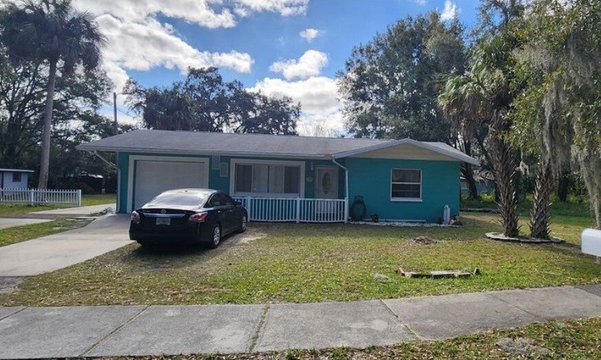 614 NE 11th St in Crystal River, FL - Building Photo