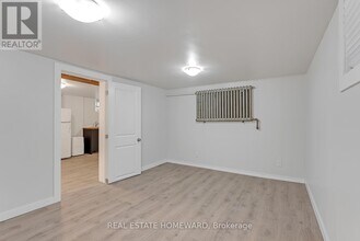 42 Bexhill Ave in Toronto, ON - Building Photo - Building Photo