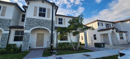 2740 SE 26th Ave in Homestead, FL - Building Photo - Building Photo