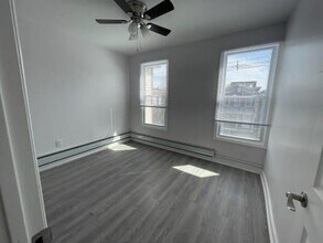 38 Jewett Ave in Jersey City, NJ - Building Photo - Building Photo
