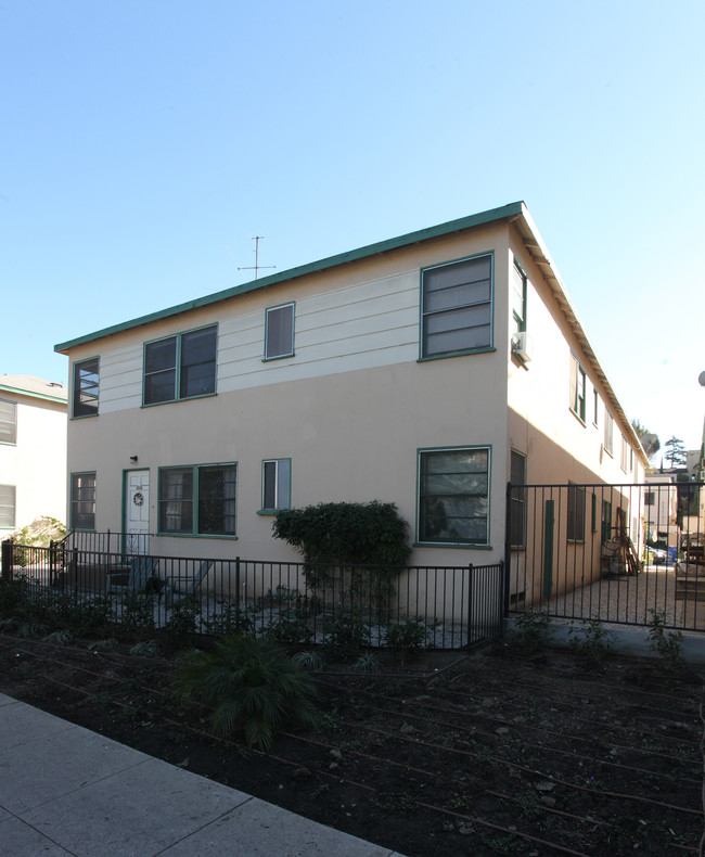 4250 Los Feliz Blvd in Los Angeles, CA - Foto de edificio - Building Photo