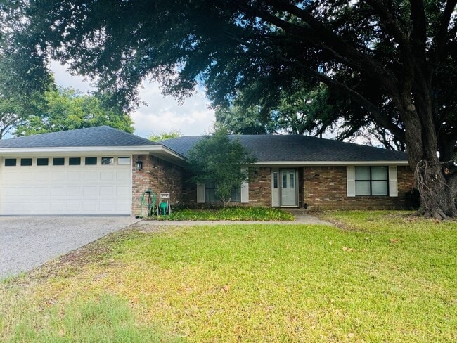property at 7105 Churchill Cir