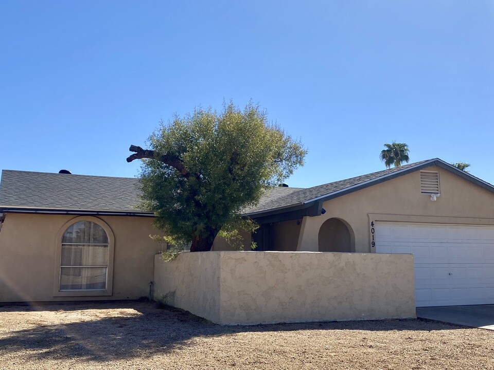 4019 E Pershing Ave in Phoenix, AZ - Building Photo