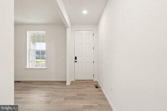 9166 Arctic Fox Wy in Bealeton, VA - Building Photo - Building Photo