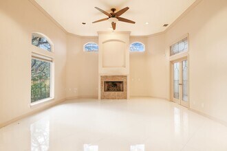 18722 Cll Cierra in San Antonio, TX - Building Photo - Building Photo