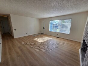 8545 Liman Way in Rohnert Park, CA - Building Photo - Building Photo