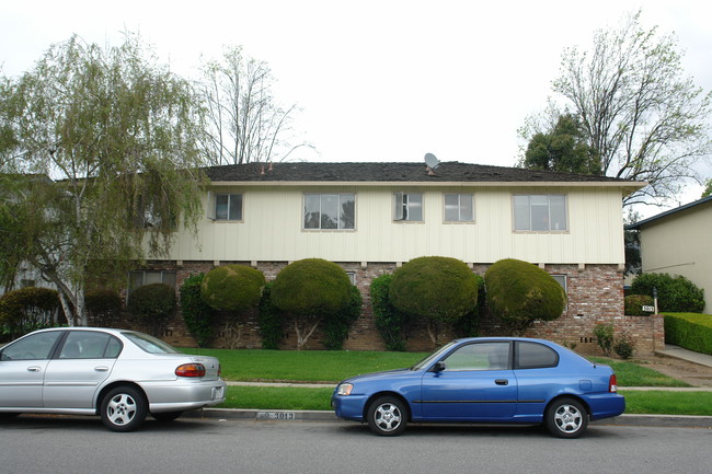 3013 Magliocco Dr in San Jose, CA - Foto de edificio - Building Photo