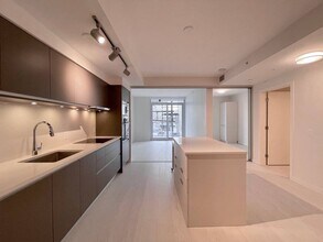 180 2nd Av E in Vancouver, BC - Building Photo - Building Photo