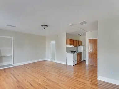 408 W Chelten Ave, Unit 3F in Philadelphia, PA - Building Photo - Building Photo