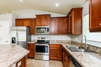 14514 Dunrobin Dr in Wimauma, FL - Building Photo - Building Photo