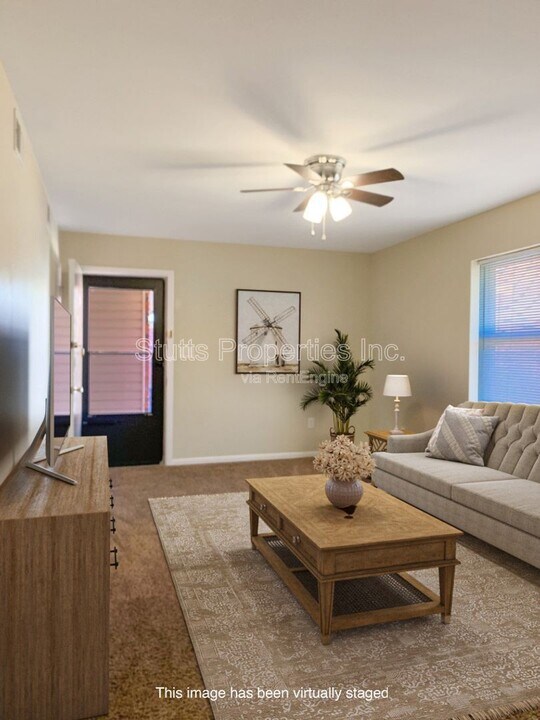 900 N Montgomery Ave in Sheffield, AL - Foto de edificio