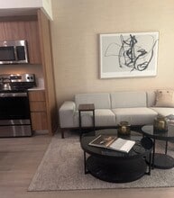 554 NW 153rd St, Unit C1 in Miami, FL - Foto de edificio - Building Photo