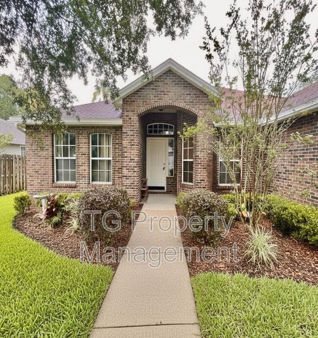 property at 1449 Blue Heron Ln N