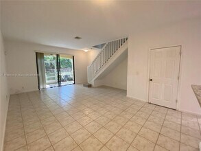 4114 Forest Dr in Weston, FL - Building Photo - Building Photo