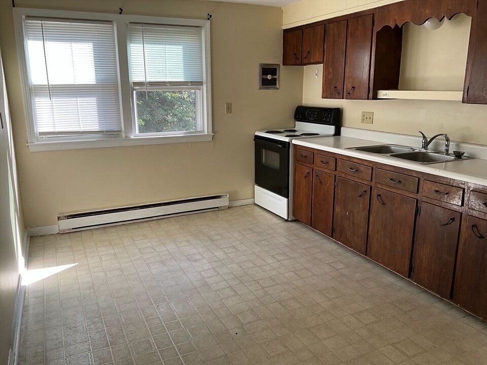 35 Armory St in Keene, NH - Building Photo