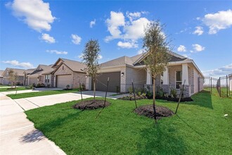 27531 Village Cir Dr in Katy, TX - Building Photo - Building Photo