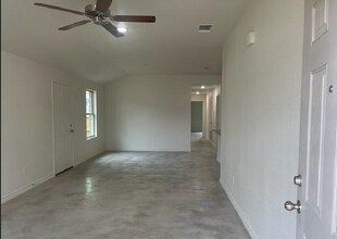 2313 Alterman Dr in Temple, TX - Building Photo - Building Photo
