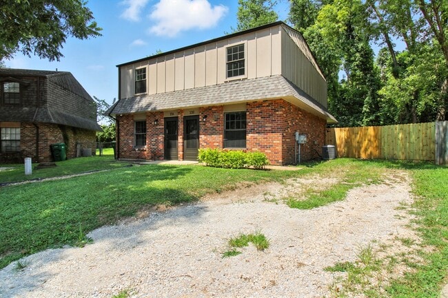 13 Miller Park Rd, Unit B