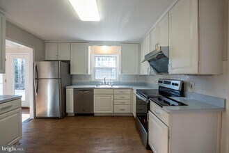 8209 Mockingbird Dr in Annandale, VA - Building Photo - Building Photo