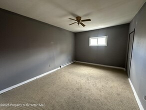 127 N River St in Olyphant, PA - Building Photo - Building Photo