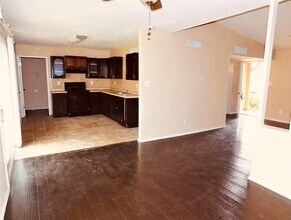 5625 Squires Dr in The Colony, TX - Building Photo - Building Photo