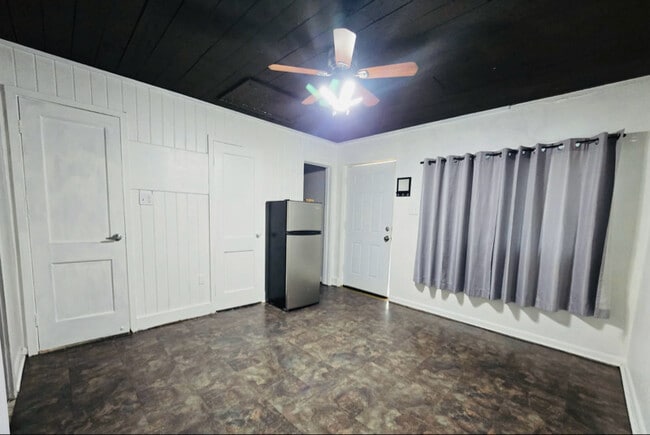 8010 SE US Hwy 301 in Hawthorne, FL - Building Photo - Building Photo