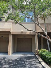 805 Normandy Trace Rd in Tampa, FL - Building Photo - Building Photo