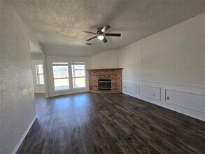 6403 Jennie Ln in Arlington, TX - Building Photo - Building Photo
