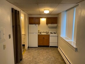 1143 1st St NW, Unit 105 in Rochester, MN - Foto de edificio - Building Photo