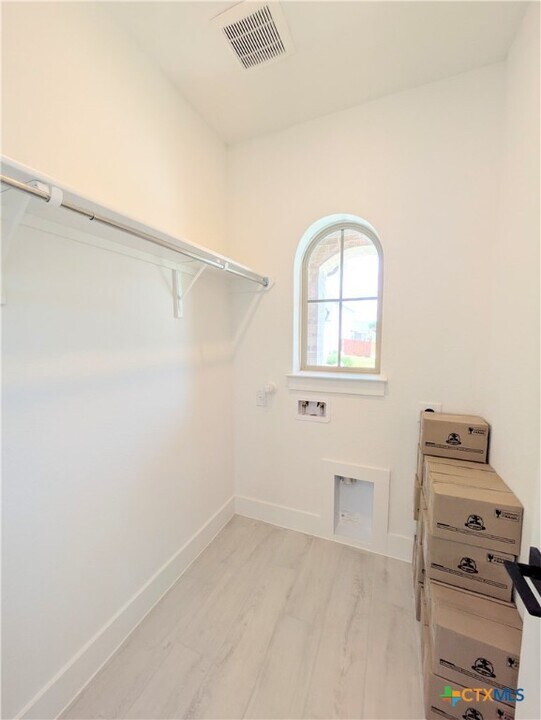 1005 Easy Gruene in New Braunfels, TX - Building Photo