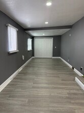 8811 Poe Dr in Town 'n' Country, FL - Foto de edificio - Building Photo