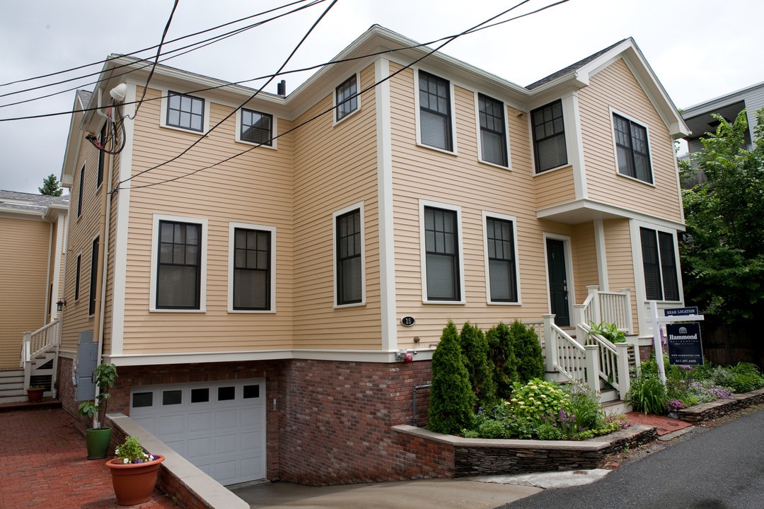 13-17 York Pl in Cambridge, MA - Foto de edificio