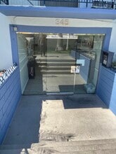 345 S Manhattan Pl in Los Angeles, CA - Foto de edificio - Building Photo