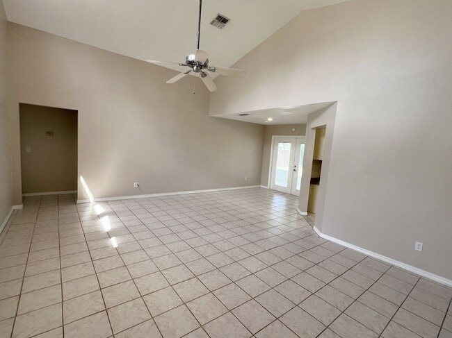 853 Banks St NW in Palm Bay, FL - Building Photo - Building Photo