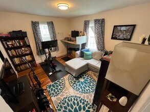 196 Gibbs St, Unit 196 in Newton, MA - Building Photo - Building Photo