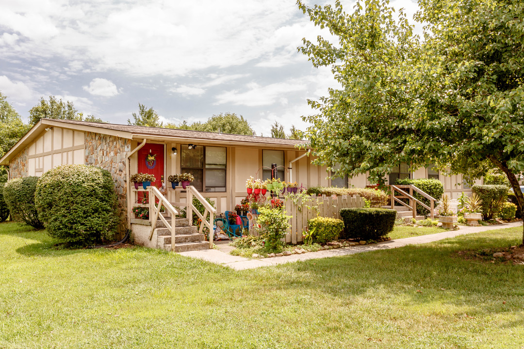 Cottages at Drakes Creek in Goodlettsville, TN - Building Photo