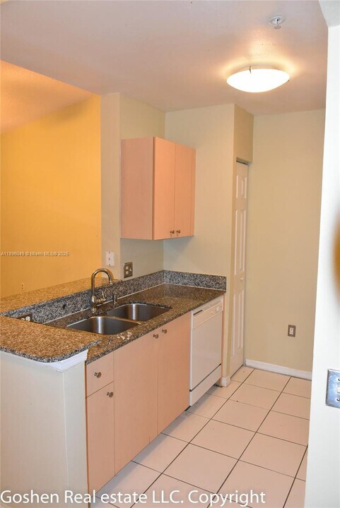 2496 Centergate Dr in Miramar, FL - Building Photo