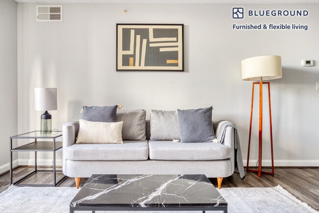 4835 Cordell Ave in Bethesda, MD - Building Photo - Building Photo