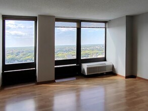 5320 N Sheridan Rd in Chicago, IL - Building Photo - Building Photo