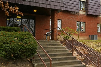 Jennie Gardens Apartments in Beaver Falls, PA - Building Photo - Building Photo