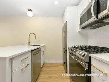 22 Paris St in Boston, MA - Building Photo - Building Photo