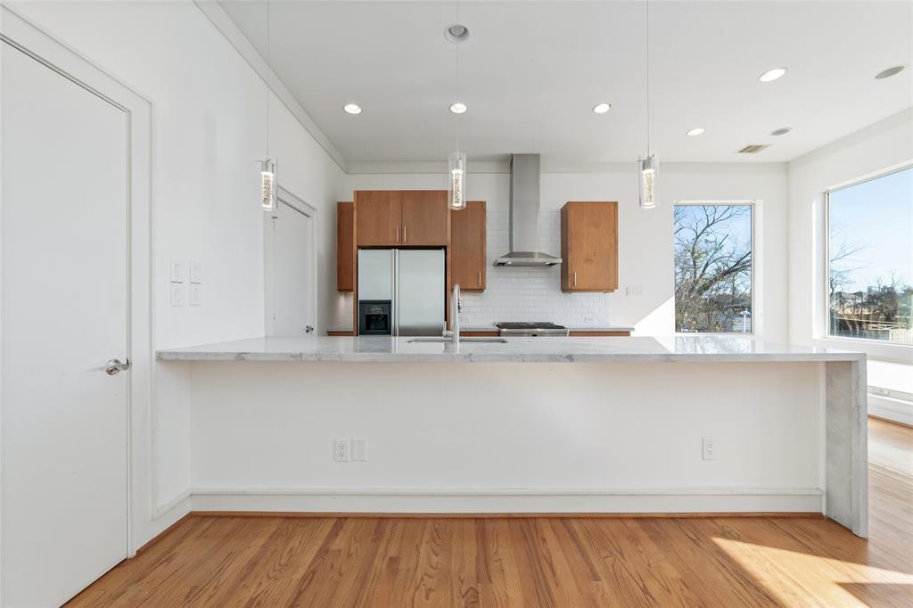 821A W 25th St in Houston, TX - Building Photo