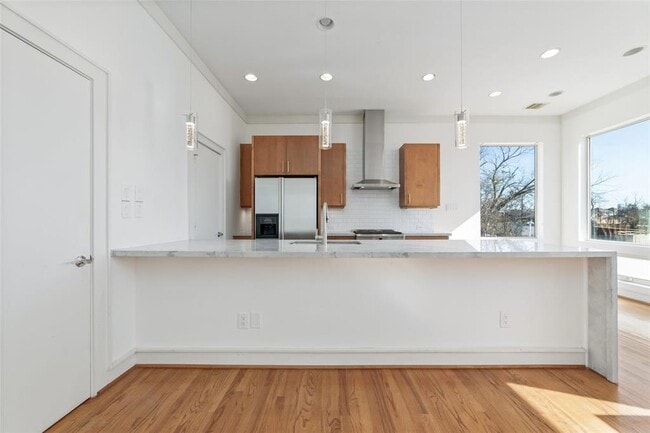 property at 821A W 25th St