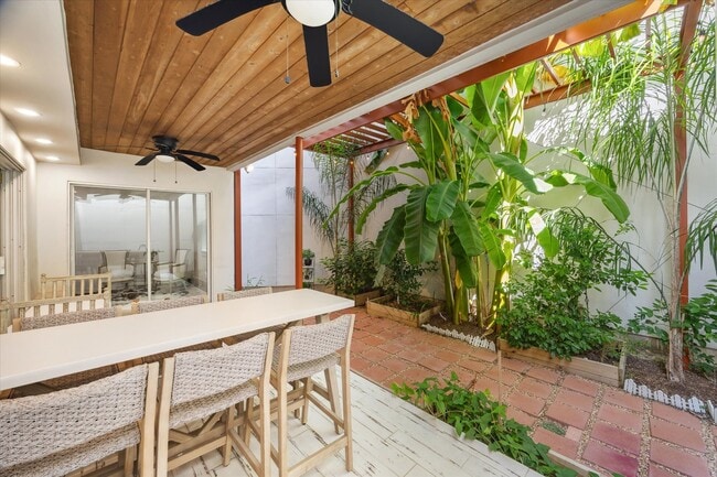 property at 2907 Ferndale St