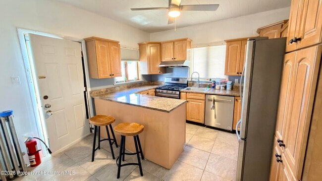 303 N Rebecca Ave in Scranton, PA - Building Photo - Building Photo