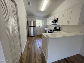 2190 Arbour Walk Cir in Naples, FL - Building Photo - Building Photo