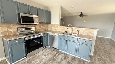 2736 Morning Song Dr in Little Elm, TX - Building Photo - Building Photo