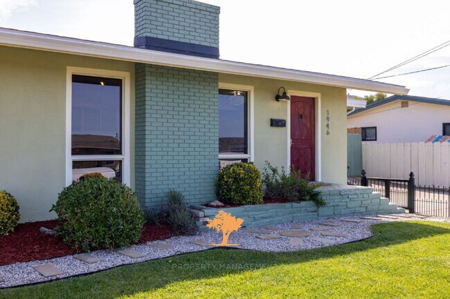 1946 Yosemite St in Seaside, CA - Building Photo - Building Photo